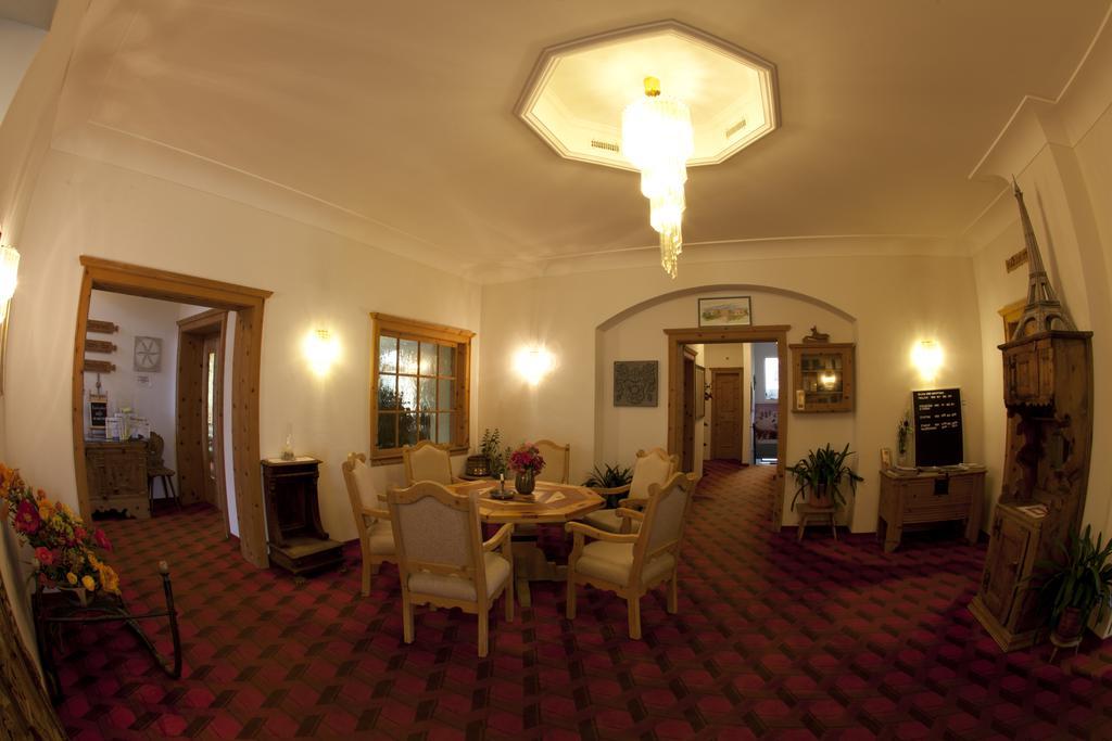 Hotel Post Понтрезина Экстерьер фото